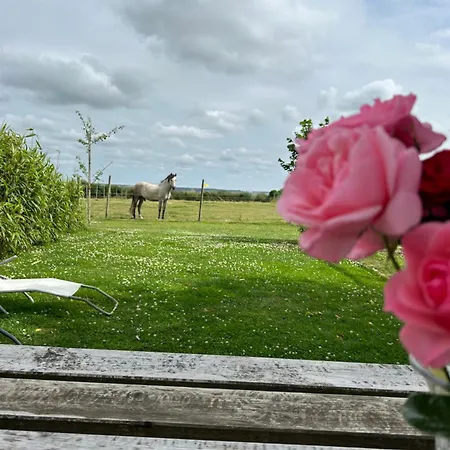 بيت للعطل Le Clos De L'angley Et Ecurie